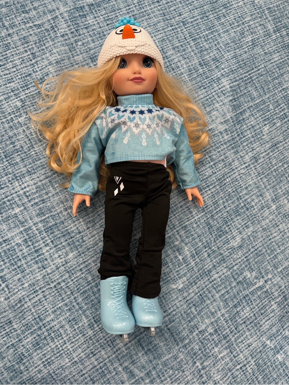 DISNEY ILY 4EVER ELSA ICE SKATING DOLL OLAF HAT